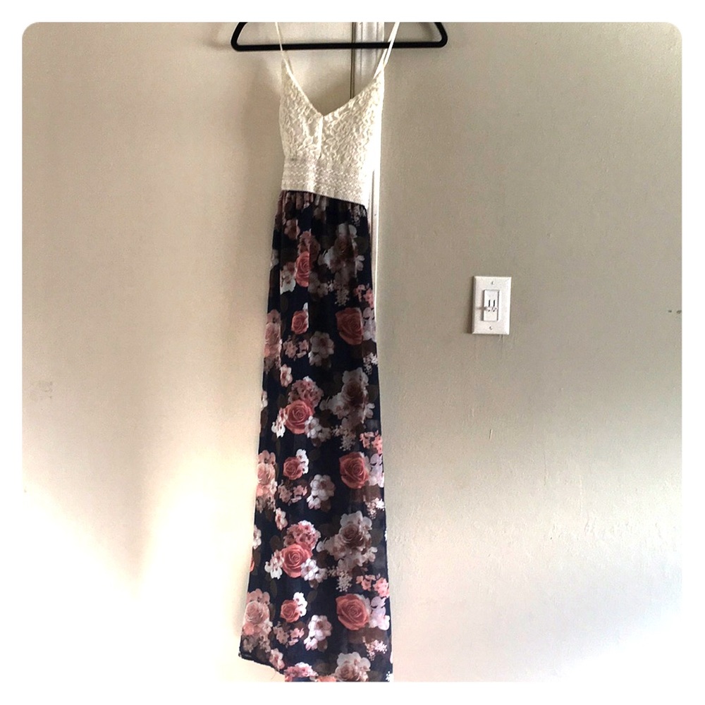 Maxi lace floral dress